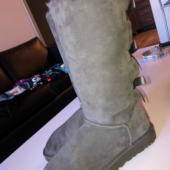 UGG full length bailey bow boots! - Picture 4 of 8